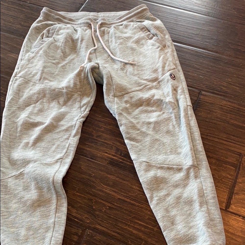 light green men’s sweatpants size L